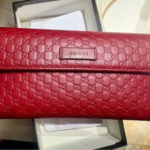 Gucci Red GG micro guccissima wallet $920
